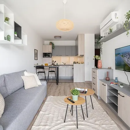 Sunshine Luxe Living - Free Parking 아파트 부다페스트